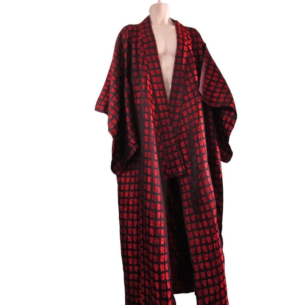Kimono Style Robe Black Red Hanzi Funan Fu No Label Vintage EUC Sash Included - Picture 2 of 16
